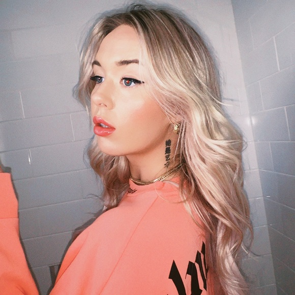 Meet your Posher, Bryn - Picture 1 of 1